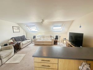 Lounge- click for photo gallery